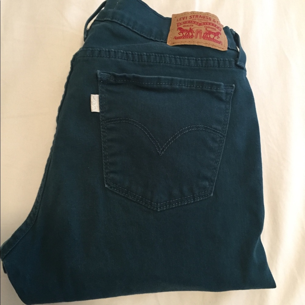 Levi’s 710 Super Skinny Jeans